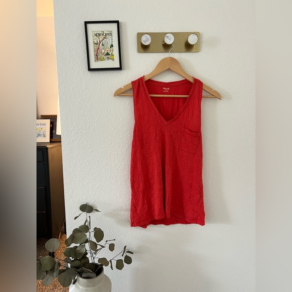 Red Madewell Tank - Picture 1 of 4
